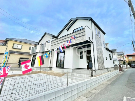 ���n�O�ώʐ^�@�������ꂽ�O�ρA�㎿�ȏZ��Ԃ��L���鎺���͉i�����S���ĉ߂�����Z���ł��B 