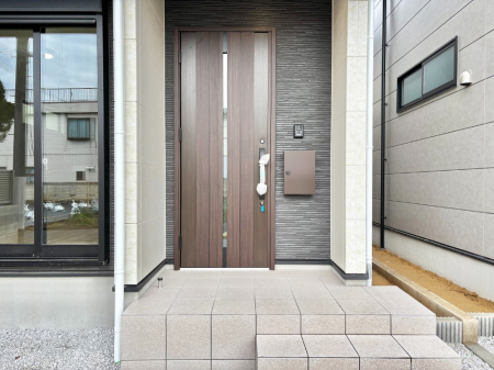 ���ց@�Z�܂��̊�����o����A���փh�A�B 