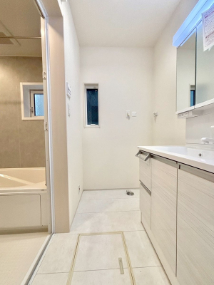 ���̑��@�������̂�����K��Ԃł��B�����̐g�x�x���C�����ǂ����g�������܂��B 