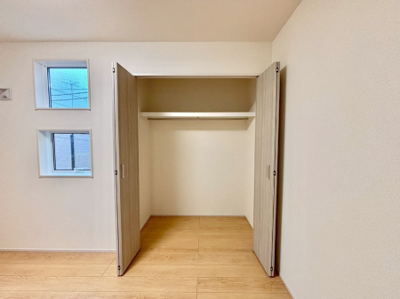 ���[�@�����Ղ�̎��[�X�y�[�X�ŉ��K�ɕ�点���� 