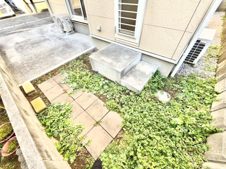 ���̑��@����ւ̏o����₿����Ƃ����S�~�o���Ȃǂɕ֗��ȏ�������̗p�B