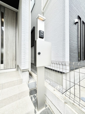 ���̑��@�\�D�E�C���^�[�z���E�|�X�g���ЂƂɏW��