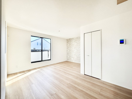 ���̑����ρ@�Ƒ��̏Ί炪���R�Ɛ��܂�Ă���A����ȕ��͋C�̃_�C�j���O�Ɏd�オ���Ă��܂� 