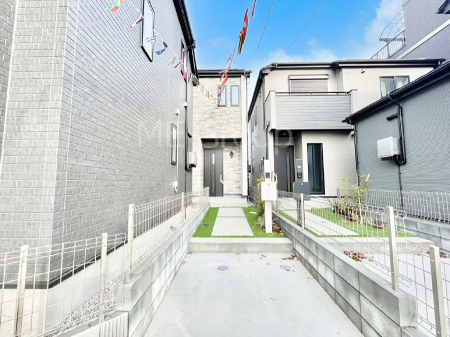 ���n�O�ώʐ^�@�������ꂽ�O�ρA�㎿�ȏZ��Ԃ��L���鎺���͉i�����S���ĉ߂�����Z���ł��B