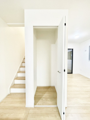 ���̑����ρ@�����W�܂肻����LDK���X�b�L���Еt���܂��B  