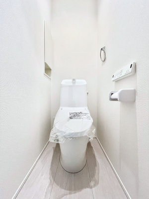 �g�C���@�g�C����1�K��2�K���ꂼ��ɔz�u����Ă��ĂƂĂ��֗��ł��B 