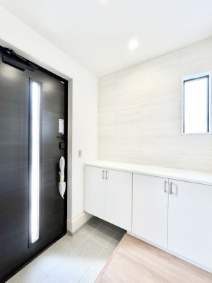 ���ց@�K���X�X���b�g�̓��������փh�A�������Ɍ���͂��Ă���܂�