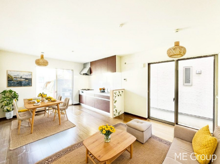 ���r���O�@�������������͋C�̂k�c�j�͉Ƒ��݂�Ȃ̉��K��ԁ��Ƌ��CG�ł�