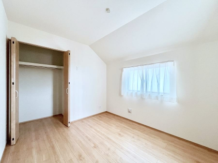 �q�������@�q�������ɂ��������߂Ȏ��[�X�y�[�X�����Ղ�̋���