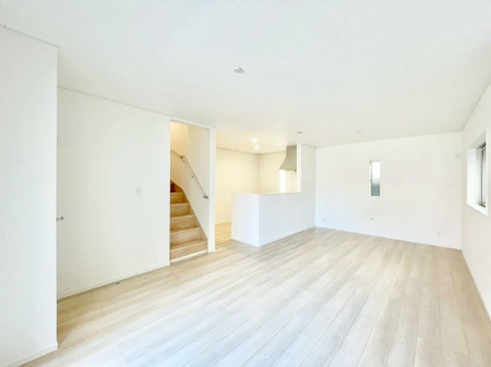 ���r���O�@�����u�������܁v�u��������v�Ƒ��Ƃ̃R�~���j�P�[�V�������[�܂郊�r���O�C���K�i�B