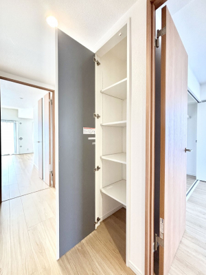 ���̑����ρ@�L�����[�B�|�������G�߂̏��������[���邱�Ƃ��ł��܂��B