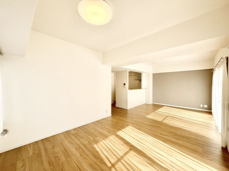 ���r���O�@�Ƒ��ꏏ�ɂ��H�����y���݂����Ȃ�L�X���r���O�_�C�j���O