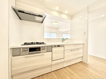 �L�b�`���@���������Ȃ���ł����Ƒ��Ƃ̉�b���y���߂�ΖʃL�b�`��