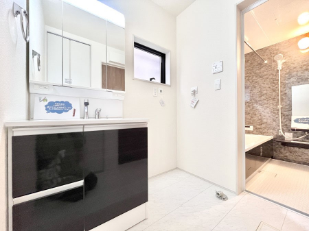 ���̑��@�������̂�����K��Ԃł��B�����̐g�x�x���C�����ǂ����g�������܂��B 