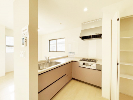 �L�b�`���@�������������I�ɁA�y�����I�V�X�e���L�b�`��