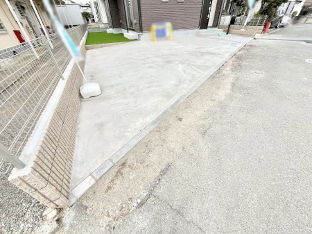 �@�ڂ̑O�����ԏꂾ�ƉJ�̓�����ʂɂ������������������֗��ł���