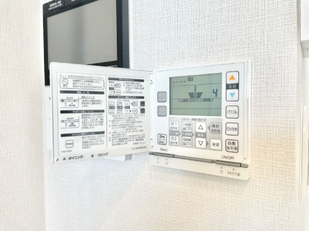 ���̑����ρ@���g�[�t���œ~���|�J�|�J�B���Ƒ��̌e���̃X�y�[�X�ɂȂ�܂��ˁB