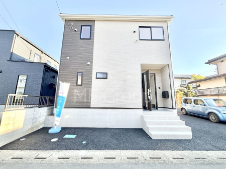 ���n�O�ώʐ^�@�������ꂽ�O�ρA�㎿�ȏZ��Ԃ��L���鎺���͉i�����S���ĉ߂�����Z���ł��B 