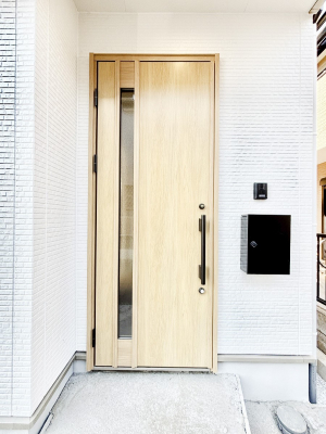 ���ց@��؂ȉƑ��A���q���o�}���錺�ցB