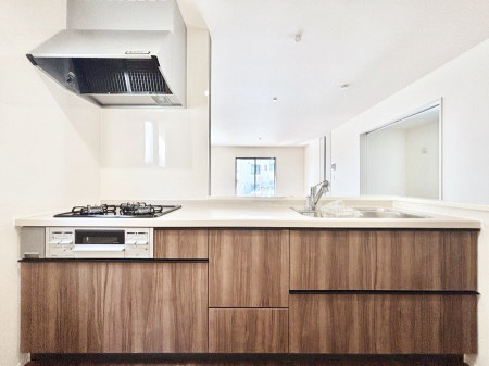 �L�b�`���@���r���O�����n����l�C�̃J�E���^�[�L�b�`���B �Ƒ��������Ȃ���Ǝ������邱�Ƃ��ł��܂��B