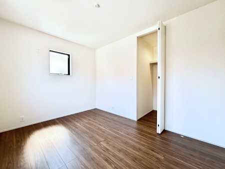 �Q���@�E�H�[�N�C���N���[�[�b�g�����邨�����B�G�߂��Ƃ̓���ւ����s�v�ŕ֗��ł��I