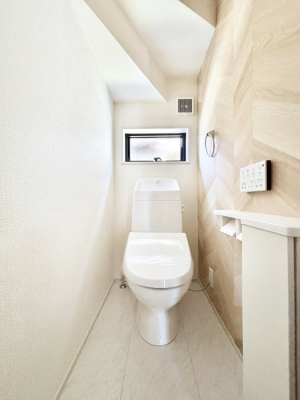 �g�C���@�E�H�V�����b�g�t���g�C����1�K��2�K���ꂼ��ɔz�u����Ă��ĂƂĂ��֗��ł��B 