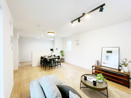 ���̑����ρ@�Ƒ������R�ƏW�܂�e���̃X�y�[�X�ɂȂ肻��