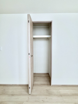 ���[�@�m���̃N���[�[�b�g�B���s��������̂Ō���̈ߗނ�����������܂�܂��B