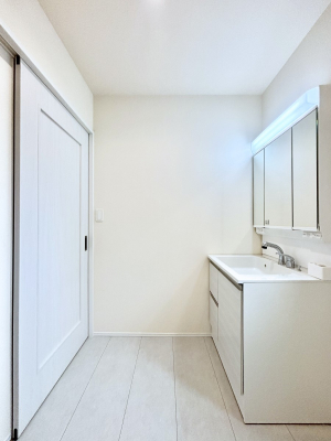 ���̑��@�������̂�����K��Ԃł��B�����̐g�x�x���C�����ǂ����g�������܂��B 