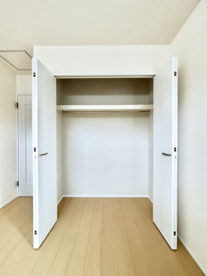 ���[�@�m���̃N���[�[�b�g�B���s��������̂Ō���̈ߗނ�����������܂�܂��B