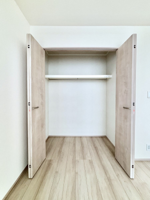 ���[�@�m���̃N���[�[�b�g�B���s��������̂Ō���̈ߗނ�����������܂�܂��B