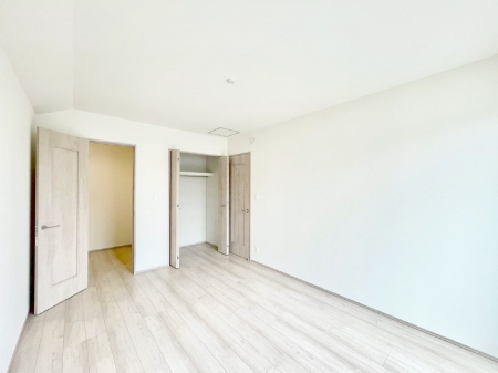 �Q���@�E�H�[�N�C���N���[�[�b�g�����邨�����B�G�߂��Ƃ̓���ւ����s�v�ŕ֗��ł��I