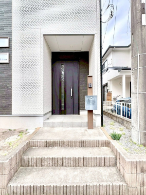 ���ց@��؂ȉƑ��A���q���o�}���錺�ցB