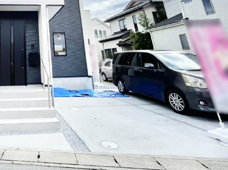 �@�ڂ̑O�����ԏꂾ�ƉJ�̓�����ʂɂ������������������֗��ł���