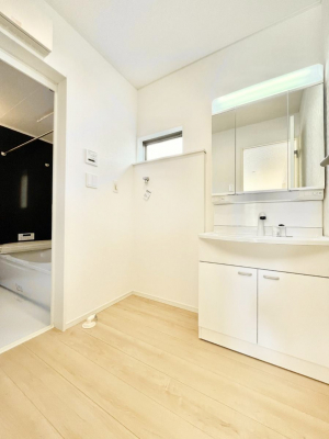 ���ʑ�E���ʏ��@�������̂�����K��Ԃł��B�����̐g�x�x���C�����ǂ����g�������܂��B 