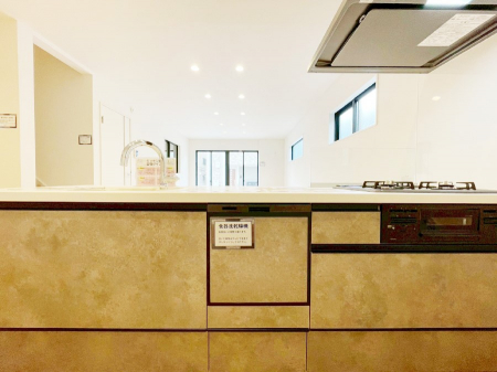 �L�b�`���@�������������I�ɁA�y�����I�V�X�e���L�b�`��