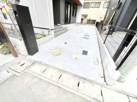 �@�J�[�X�y�[�X�͂Q�䒓�ԉB�Z�J���h�J�[�◈�q���ɕ֗��ł��I