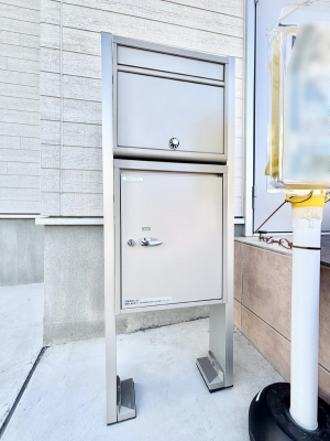 ���̑��@�|�X�g�E��z�a�n�w���ЂƂɏW��B�G���g�����X�ɂȂ��ރV���v���f�U�C���B