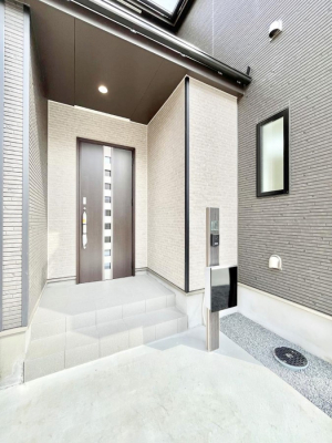 ���ց@��؂ȉƑ��A���q���o�}���錺�ցB