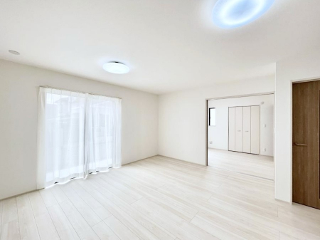 ���r���O�@�傫�ȑ����炽���Ղ�̗z���ƕ����������郊�r���O