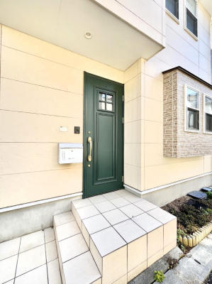 ���ց@��؂ȉƑ��A���q���o�}���錺�ցB