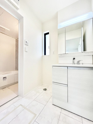 ���ʑ�E���ʏ��@�������̂�����K��Ԃł��B�����̐g�x�x���C�����ǂ����g�������܂��B 