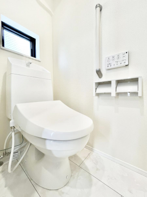 �g�C���@�g�C����1�K��2�K���ꂼ��ɔz�u����Ă��ĂƂĂ��֗��ł��B 