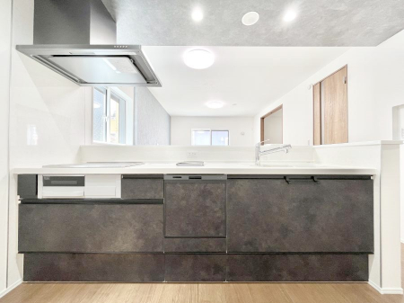 �L�b�`���@�������������I�ɁA�y�����I�V�X�e���L�b�`��  