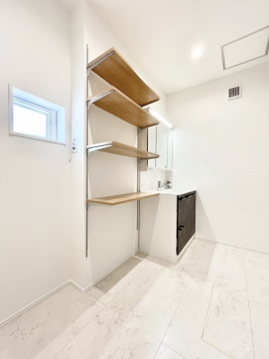 ���̑��@�L�X�Ƃ�Ƃ�̂��郉���h���[�X�y�[�X�B  