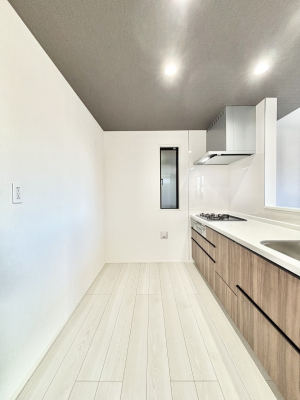 �L�b�`���@�|�b�v�A�b�v�V�䂪�f�G�ȃL�b�`���I��������̂ō̌����Ƃꊷ�C�ɂ��𗧂��܂��B