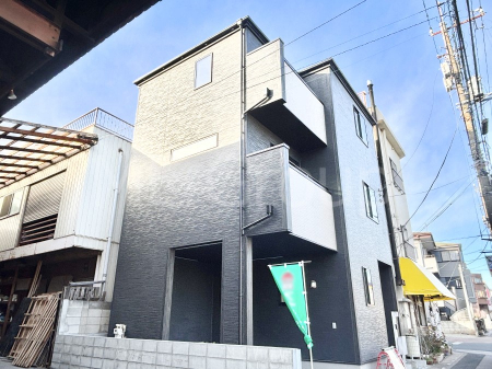 ���n�O�ώʐ^�@�����Ղ�̗z���ƊJ�����ɕ�܂�閾�邢�Z�܂�  