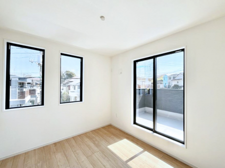 ���̑����ρ@������̃o���R�j�[���炽���Ղ�����Ă�����������������S�̂�D������ݍ��݂܂��B