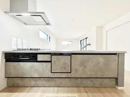 �L�b�`���@�������������I�ɁA�y�����I�V�X�e���L�b�`��