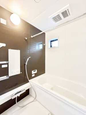 �����@����̔�������Ă���閾�邢�������̂���o�X���[��